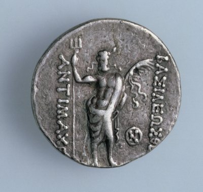 4ドラクマ・ピース、裏面はギリシャのポセイドン神がインドの三叉神シヴァを表す図、ギリシャのバクトリア王国、紀元前2世紀（銀）（裏面は90846参照 作： Unbekannt