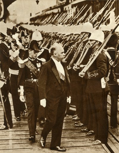 1935年6月1913年6月19日、ポーツマスでプリンスオブウェールズのエドワードとフランスのレイモンドポアンカレ大統領。 作： Unbekannt