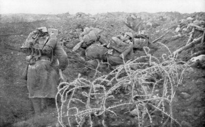 1915年8月2日、フランスのヴェルダン近くのエパルジュ海嶺にフランスの歩兵が襲撃 作： Unbekannt