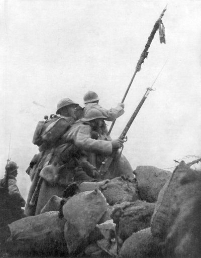 1915年9月25日、フランスの軍隊とその旗、フランスのシャンパーニュの戦い 作： Unbekannt