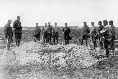 西部戦線の葬儀、第一次世界大戦、1916年、c1920 作： Unbekannt