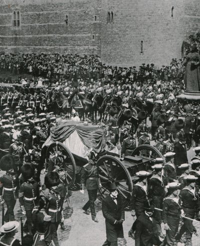 1910年5月20日、ウィンザー王エドワード7世の葬列。 作： Unbekannt
