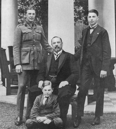 ボタ将軍と彼の3人の息子、1914 作： Unbekannt