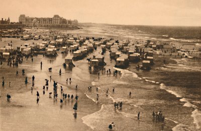 入浴時のストランドの概観、c1928 作： Unbekannt