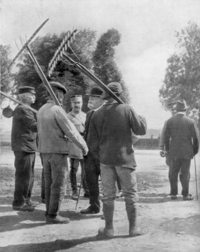 1918年フランス、シュマンデダムスの正面近くの農民と話すジョルジュクレマンソー 作： Unbekannt