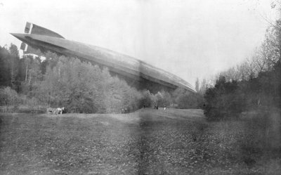 1917年10月20日、ドイツ軍のツェッペリン型L49が破壊され、フランス軍により無傷で捕獲された 作： Unbekannt