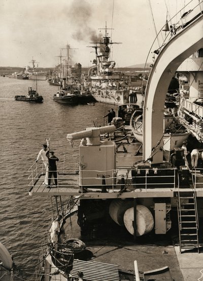 ドイツ艦隊の訪問、スィヌーイシー、1933年   作： Unbekannt