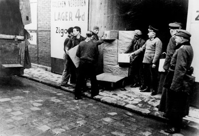 1941年2月にパリを占領したドイツの補給所 作： Unbekannt