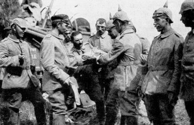第一次世界大戦、1914年、ブリュッセルへ向かう途中でドイツ軍が正午の配給のために立ち止まる 作： Unbekannt