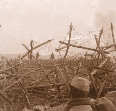 塹壕から出てきたドイツ人、フランス北部のマシゲ、c1914-c1918。 作： Unbekannt