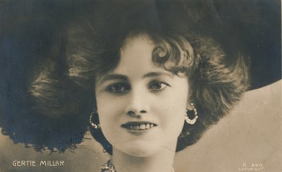 Gertie Millar、1879-952、c1930。 作： Unbekannt