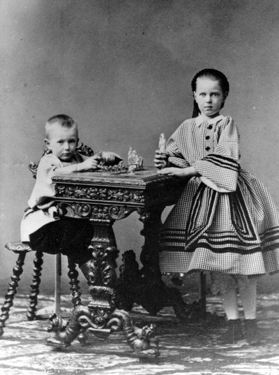 ロシアの大公セルゲイアレクサンドロヴィッチと大公マリアアレクサンドロフナ、1860年 作： Unbekannt
