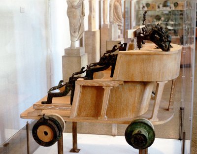ギリシャ戦車、紀元前5世紀〜3世紀。 作： Unbekannt