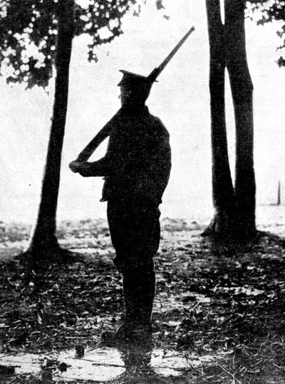 戦場での灰色の夜明け、イギリス騎兵、ベルギー国境、第一次世界大戦、1914年 作： Unbekannt