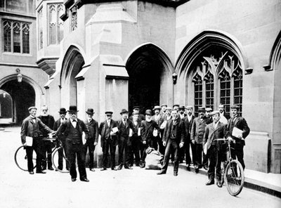 投票所メッセンジャー、国会議事堂、ウェストミンスター、ロンドン、c1905のグループ 作： Unbekannt