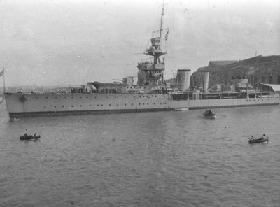 HMSカーディフ、イギリスCクラス軽巡洋艦、マルタ、c1920s 作： Unbekannt
