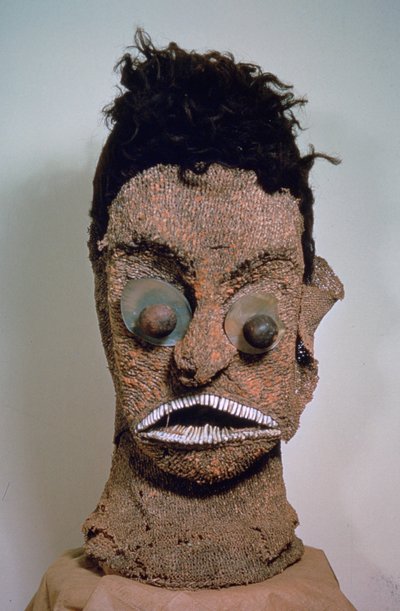 人間の髪を持つハワイアンマスク 作： Unbekannt