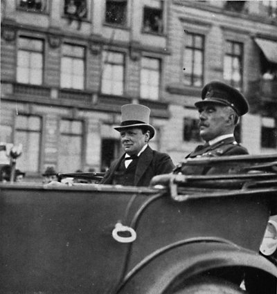 彼はケルンにイギリス占領軍の本部に行きました、c1919、1945 作： Unbekannt