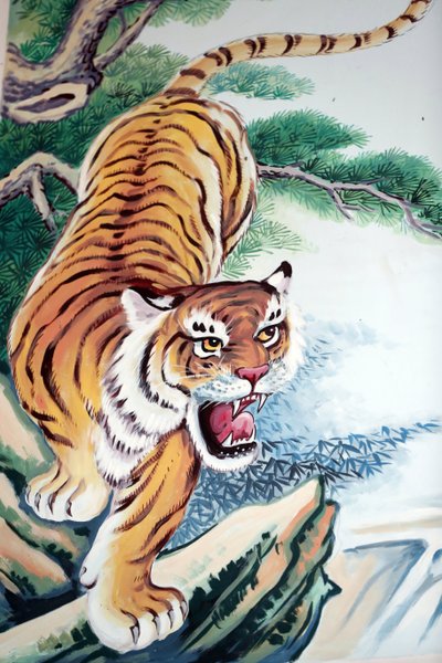 Hoi Tuong Te Nguoi Hoa ブッディストチャイニーズテンプル。虎の絵。Phu Quoc.ベトナム。 作： Unbekannt