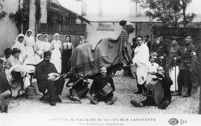 即席のラクダ、補助病院、ラファイエット通り、パリ、フランス、第一次世界大戦、1914-1918 作： Unbekannt
