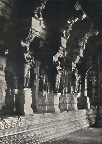 ヒンドゥー教寺院の内部、セイロン、1926 作： Unbekannt