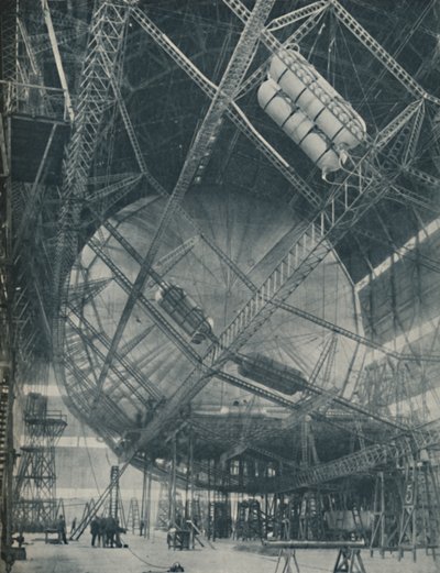 フレームワークとシリンダーの複雑さ：作成中のR101、c1935 作： Unbekannt