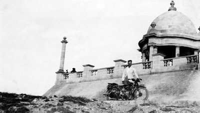 カラチ桟橋、c1927 作： Unbekannt