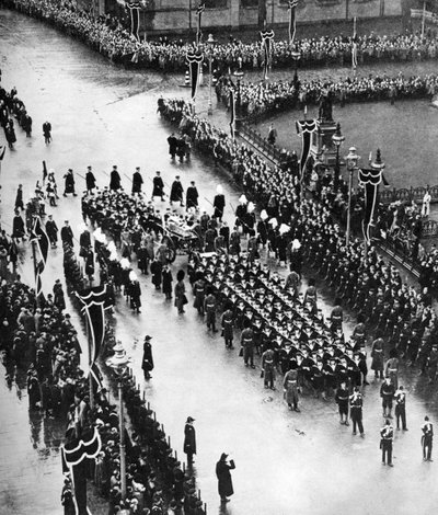 1936年にロンドンのパレスヤードを去るジョージ王と葬儀の行列 作： Unbekannt