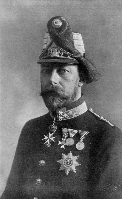 1910年にオーストリアの制服を着たジョージ5世王 作： Unbekannt