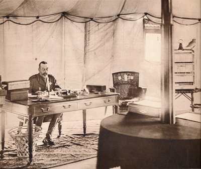 ジョージ王とペットのオウム、1936年。 作： Unbekannt