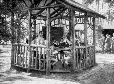 シャルロッテンブルクの森で学ぶ、ドイツ、ベルリン、1922 作： Unbekannt