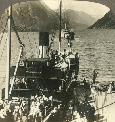 ノルウェー、絵のように美しい山に囲まれたソルフィヨルド、c1905への小旅行のためにオッデを出発。 作： Unbekannt
