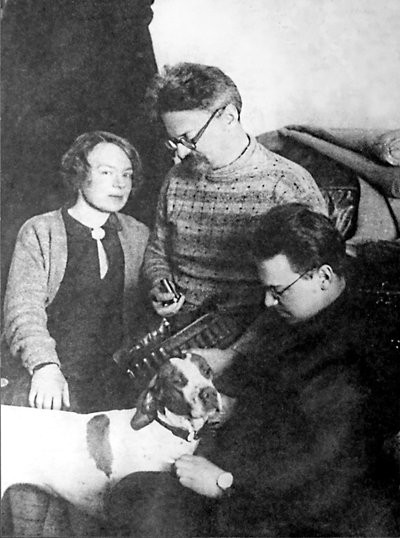 レオントロツキーとその家族、アルマアタ、ソビエト連邦、1928 作： Unbekannt