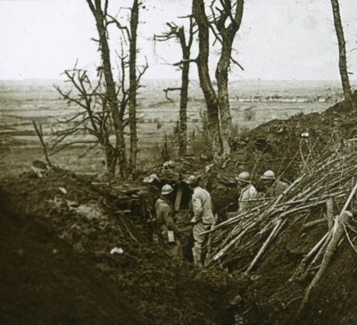 1915年、フランス北部のレザルパージュ。 作： Unbekannt
