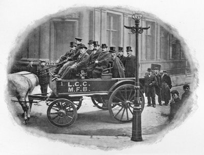 ロンドン郡議会消防隊委員会が検査を開始、c1903 1903 作： Unbekannt