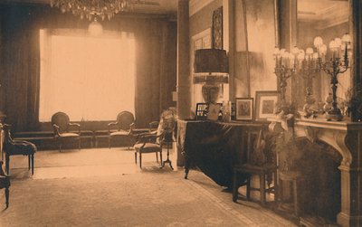 1927年、ベルギーのブリュッセルにあるキューバ大使館のルイ16世の部屋。 作： Unbekannt