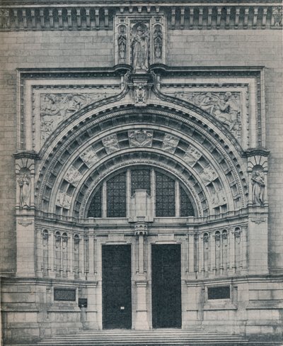 正面玄関、ビクトリアアンドアルバート博物館、アルフレッドドゥルーリーの彫刻、c1909。 作： Unbekannt