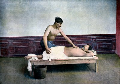 浴室でマッサージをしている男性、c1890 作： Unbekannt