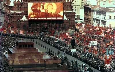 メーデーパレード、赤の広場、モスクワ、1972 作： Unbekannt