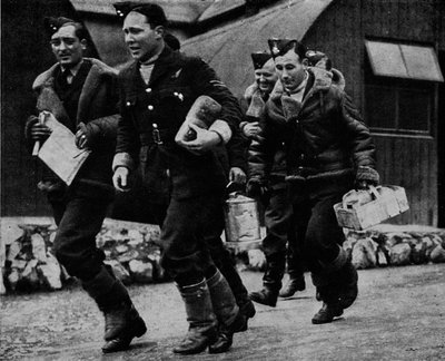 第二次世界大戦中に行動する準備ができているRAFのメンバー、c1940 1943 作： Unbekannt