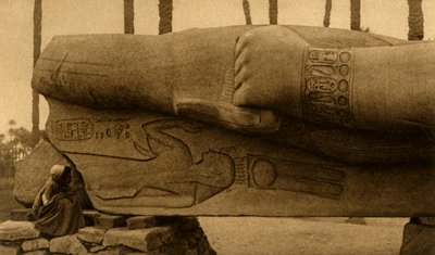 メンフィス-ラメセス2世の詳細の巨大な像、c1918-c1939。 作： Unbekannt