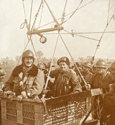 観察バルーンバスケットの男性、c1914-c1918 作： Unbekannt