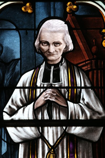 メジロ教会。ステンドグラスの窓。聖ヨハネ・マリア・ヴィアンニー。アルスのキュア。フランス - abbe Jean Marie Vianney (Vianey, Viannay, Viennet), dit le Cure d