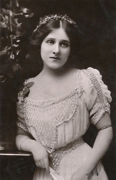 エドナ・メイさん、1878-1948、c1930。 作： Unbekannt