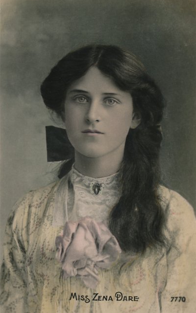 ミス・ゼナ・デア、1887-1975、c1930。 作： Unbekannt
