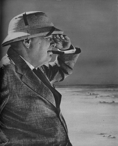 チャーチル氏は1943年に敵をスパイしました。 作： Unbekannt