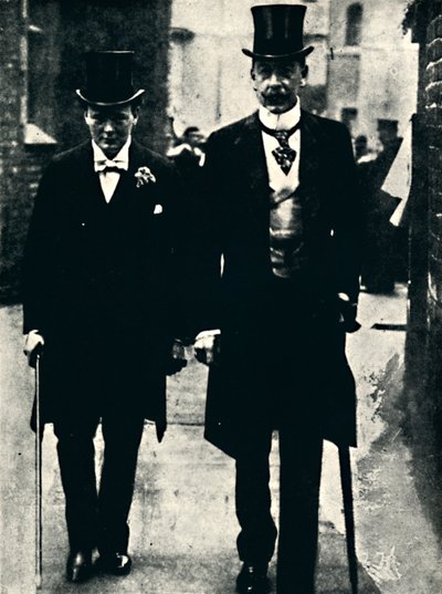 ルイス・ハーコート氏とチャーチル氏、1900年、1945年。 作： Unbekannt