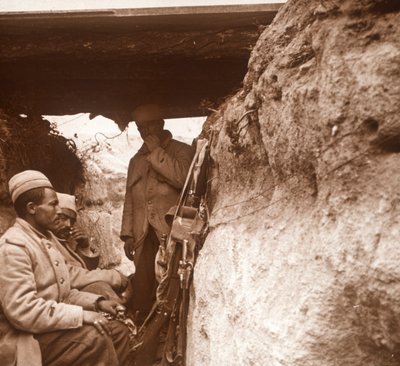塹壕の北アフリカ歩兵、c1914-c1918 作： Unbekannt
