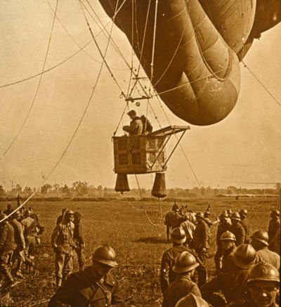 弾幕バルーン、c1914-c1918からの敵の位置の観察 作： Unbekannt