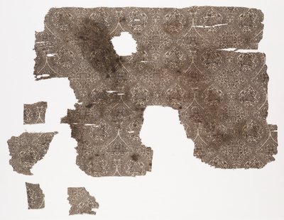 翼のある四足動物とクジャクのいるオギブ、1562〜1955年。 作： Unbekannt